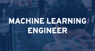 ingénieur en machine learning devant son ordinateur