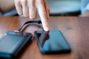 Le Malware Android BRATA vole les données utilisateurs avant de réinitialiser l’appareil 