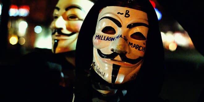 anonymous poutine cyberguerre