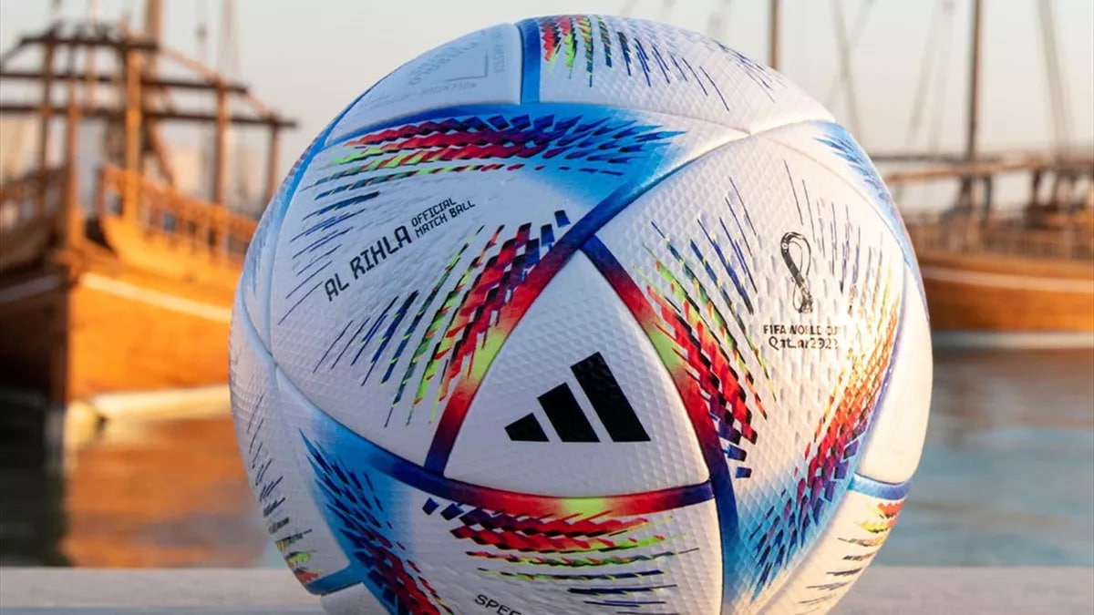 Les ballons de foot peuvent-ils être intelligents ? - Sciences et Avenir