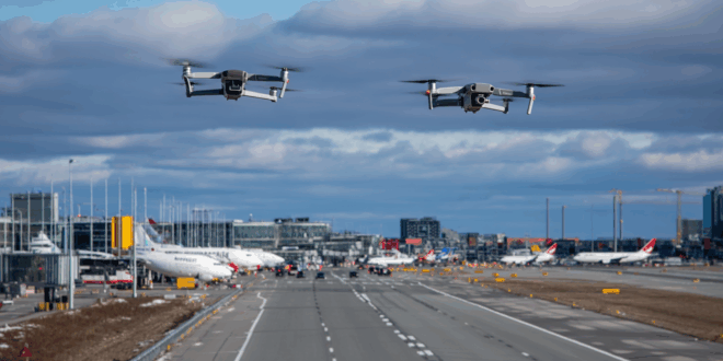 Drones qui volent le ciel de l'aéroport de Copenhague