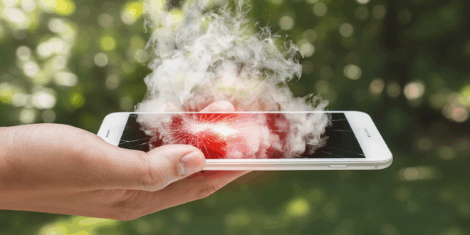 Smartphone cassé et chaud