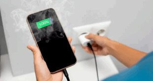 un téléphone chargé à 100% qui surchauffe