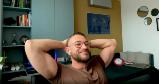 Peter Steinberger dans un salon