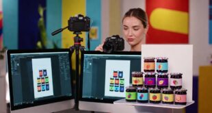Une femme dans son studio en train de faire des pubs de ses confitures.