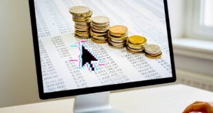 Écran affichant une levée de fonds avec un curseur stylisé pour illustrer Cursor