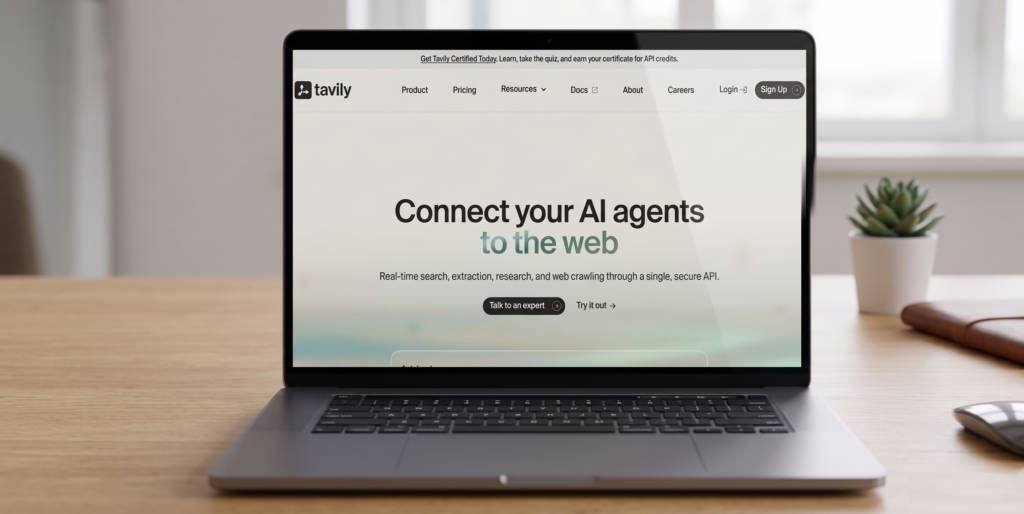 Image de la page d'accueil de Tavily sur un ordinateur