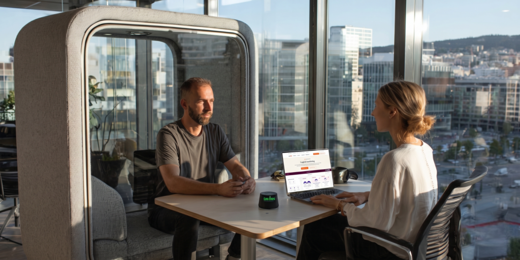 Chef de projet web validant l import de donnees de son outil de visibilite HubSpot AEO vs Meteoria