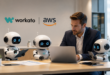 Homme d’affaires collaborant avec trois agents IA aux côtés des logos AWS et Workato.